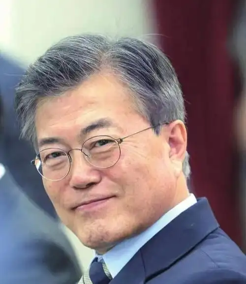 文在寅回应韩国检方起诉：“荒唐无稽”，是报复性起诉