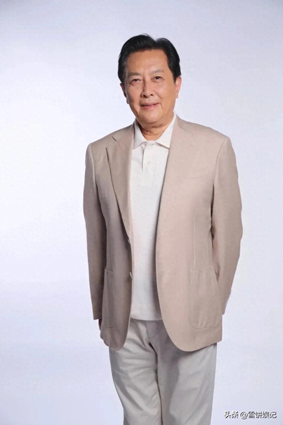 73岁唐国强上综艺，犀利点评短剧，笑料与金句齐飞
